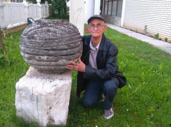 Sanjanin Hazim Čekić obnovio spomenik posljednjem kapetanu grada