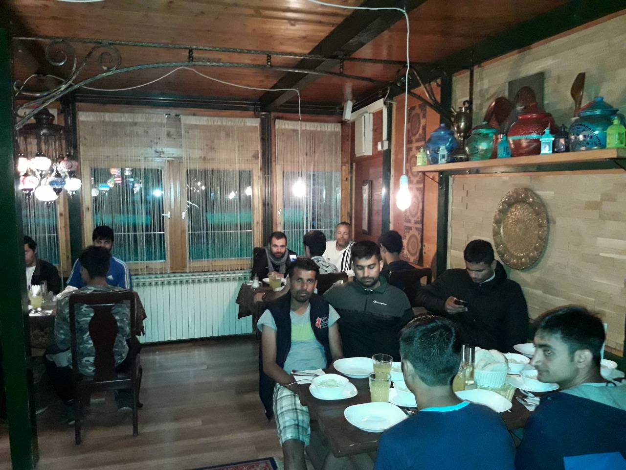 Iftar za 45 migranata od džemata Došci – G. Kamengrad