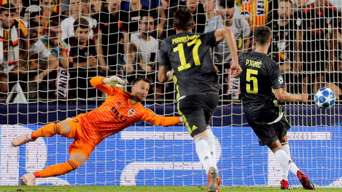 Pjanić s dva gola donio Juventusu pobjedu, Manchester United rutinski protiv Young Boysa