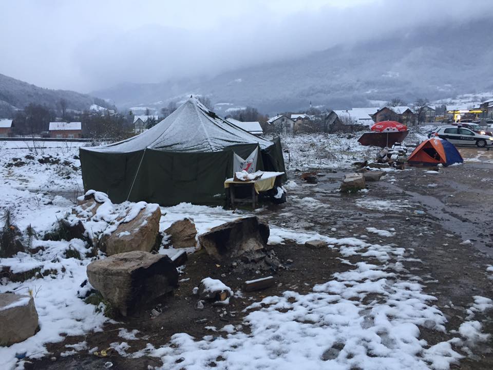 Potresne fotografije iz migrantskog kampa pokraj Ključa