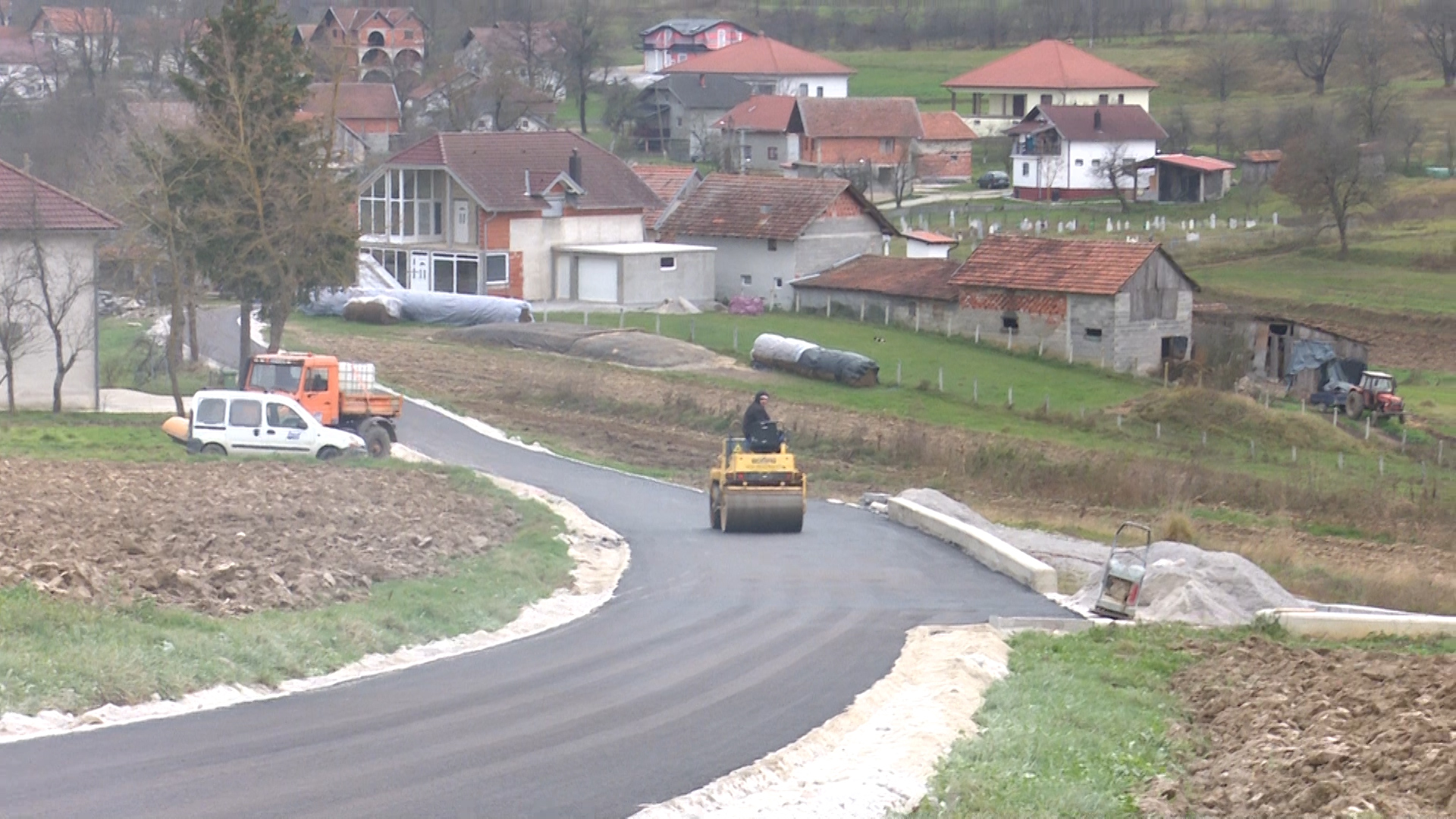 Zaseok Ćehići dobio 1500 metara novog asfalta