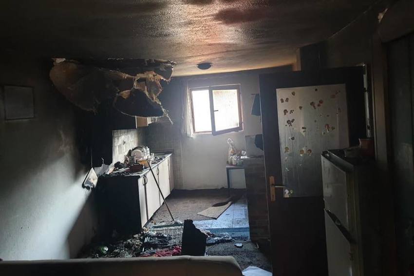 Samohrani otac troje djece ostao bez ičega nakon što mu je vatra “progutala” kuću