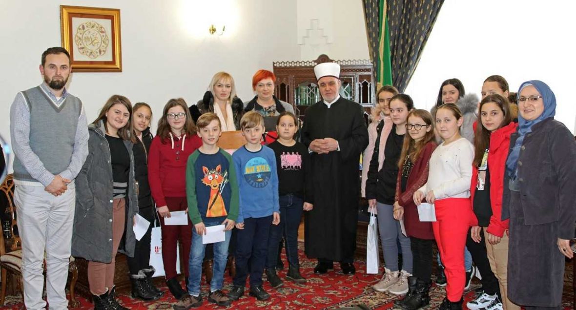 Mališan oduševio radom, Kavazović: Odavno nisam čuo ljepše riječi o Srebrenici