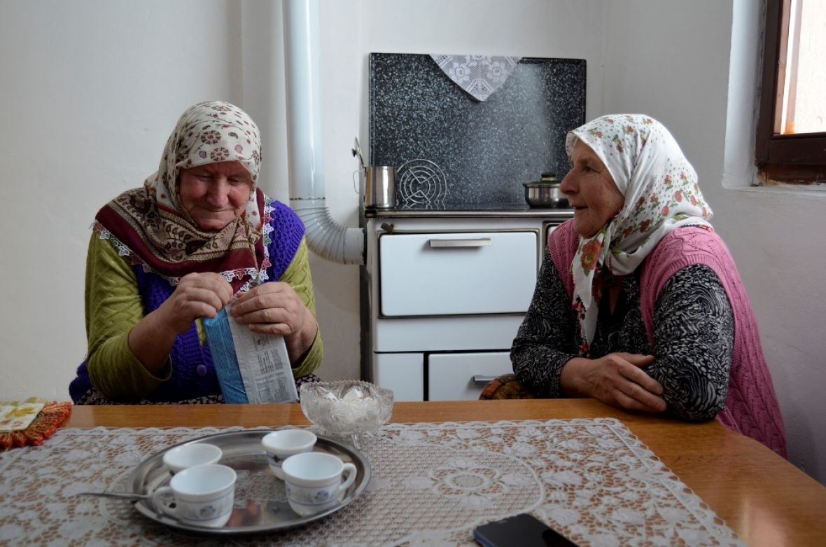 Srebreničke majke u izolaciji: Navikle smo, 25 godina živimo u samoći