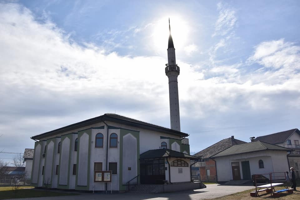 Članovi Condora pomogli u čišćenju i dezinfekciji džamije u Zdeni