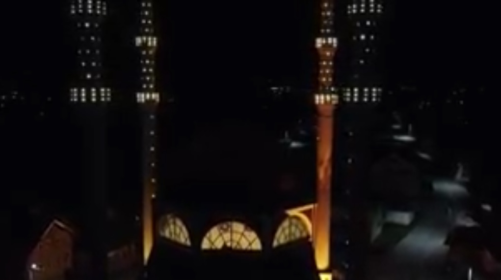 Ramazanska noć nad Sanskim Mostom VIDEO