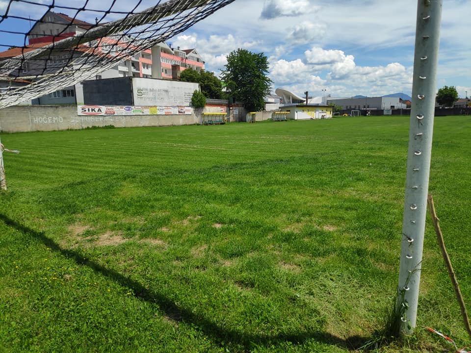 Podgrmeč nastavio sa obnovom travnjaka svog stadiona!