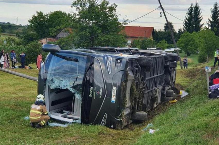 Autobus sa bh. državljanima prevrnuo se kod Karlovca, najmaje šest povrijeđenih
