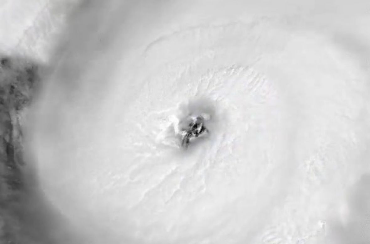 SAD bi za nekoliko sati mogao zadesiti jedan od najjačih uragana u historiji