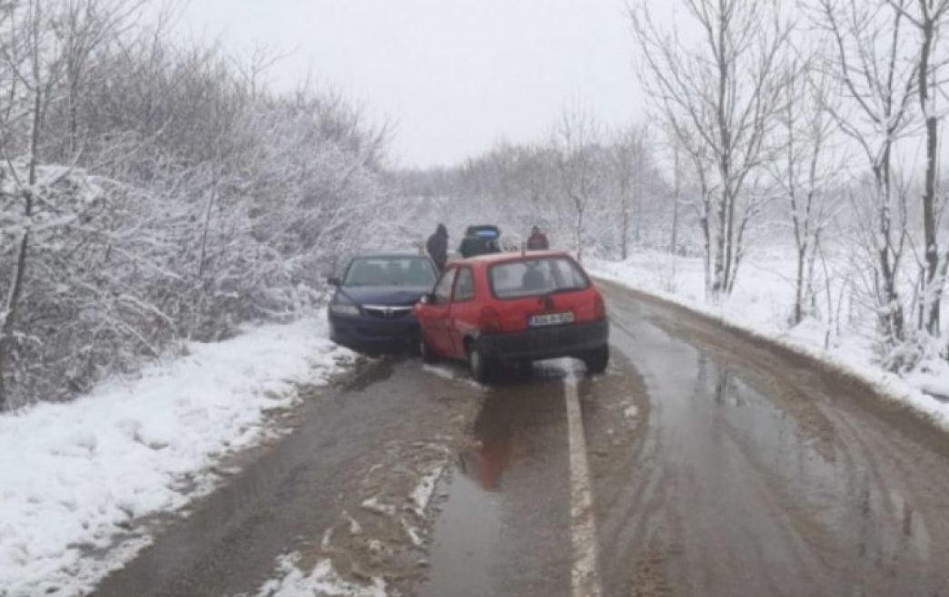 Kakva slučajnost: Svekar i snaha sudarili se vozilima kod Bijeljine