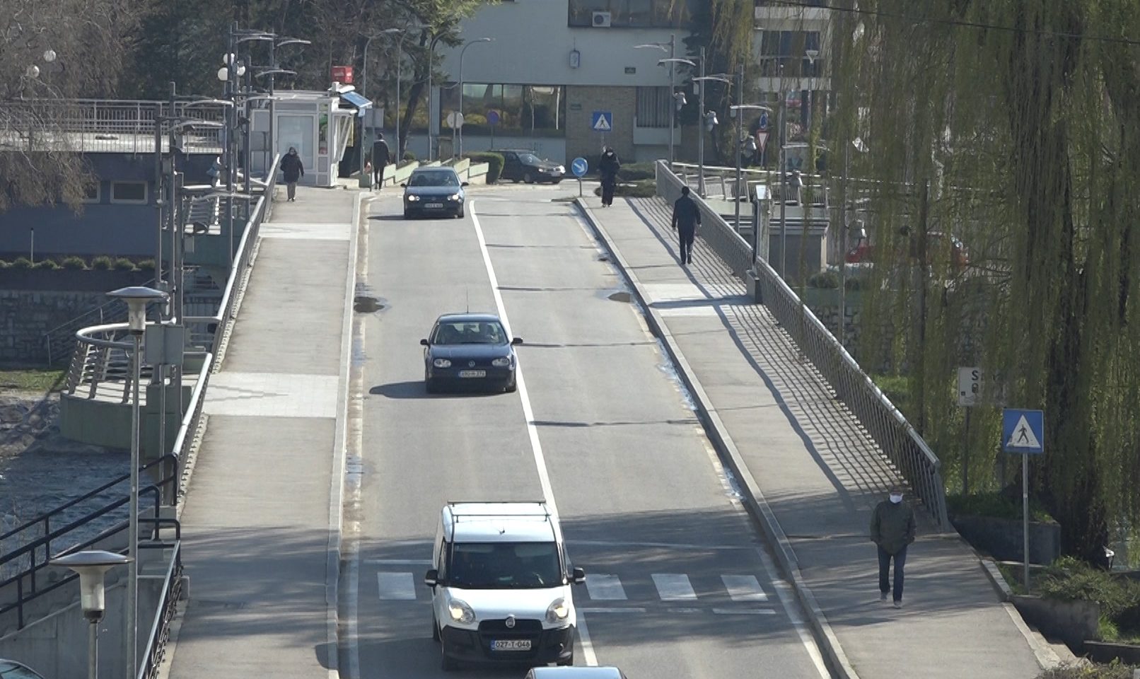 Čovjeku pozlilo nasred gradskog mosta, spašen brzom reakcijom Hitne