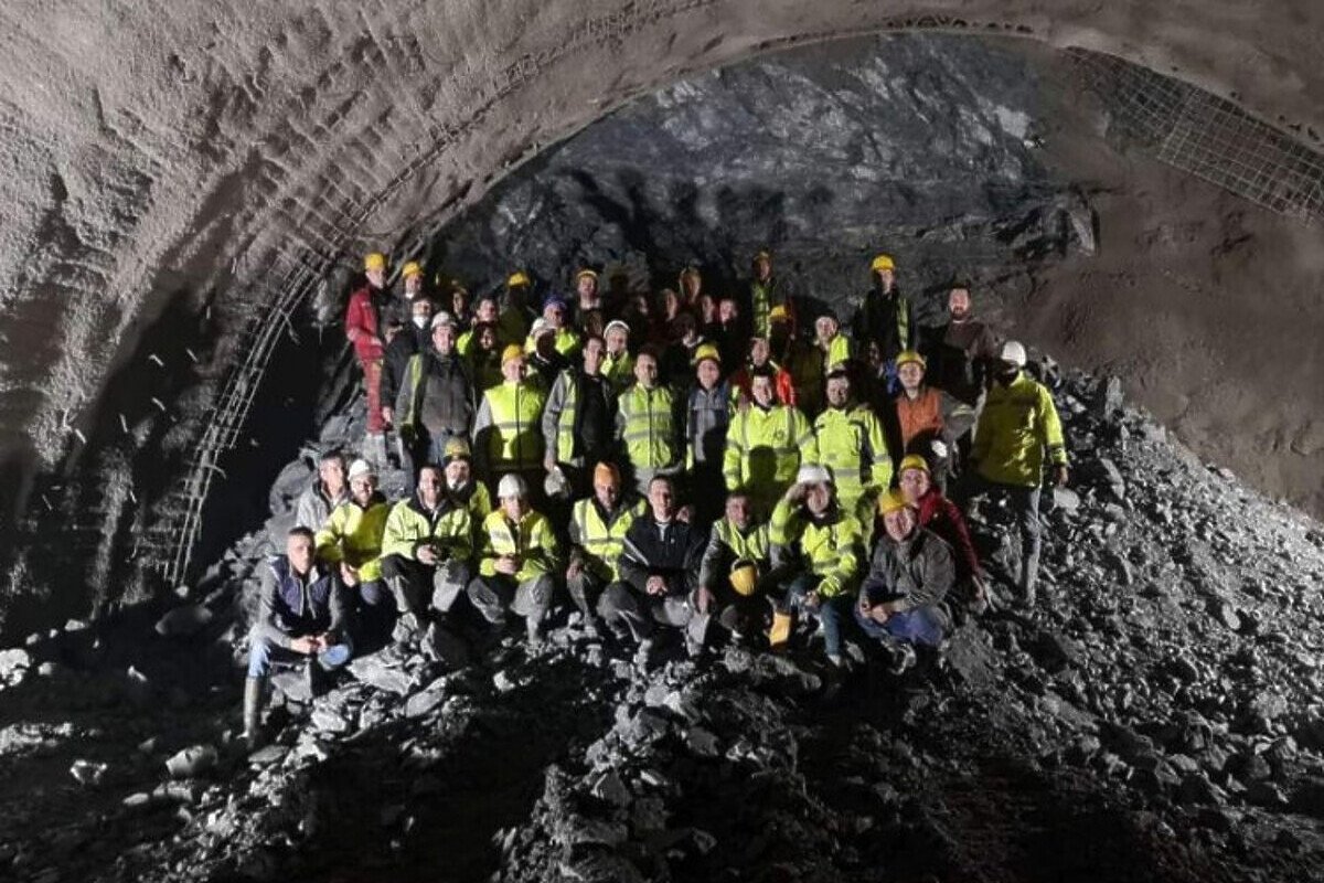 USPJEH BH. KOMPANIJE Radnici Euroasfalta probili tunel dug 2.814 metara