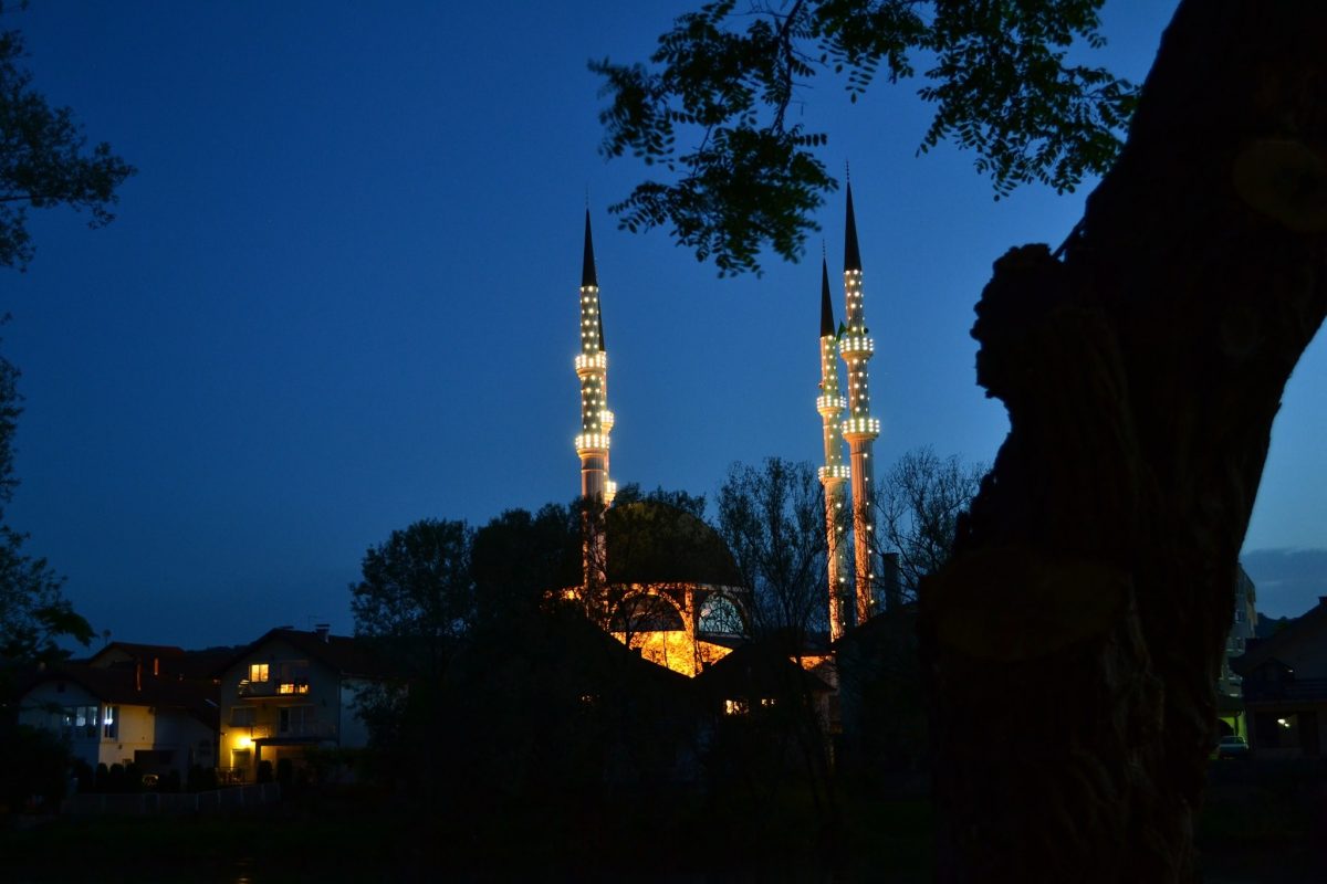 Noć koja je vrijednija od hiljadu mjeseci: Večeras muslimani obilježavaju Lejletul-kadr