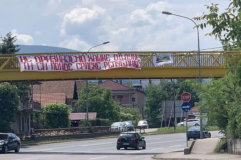 Civilizacijska sramota: U Banjoj Luci transparent podrške Ratku Mladiću