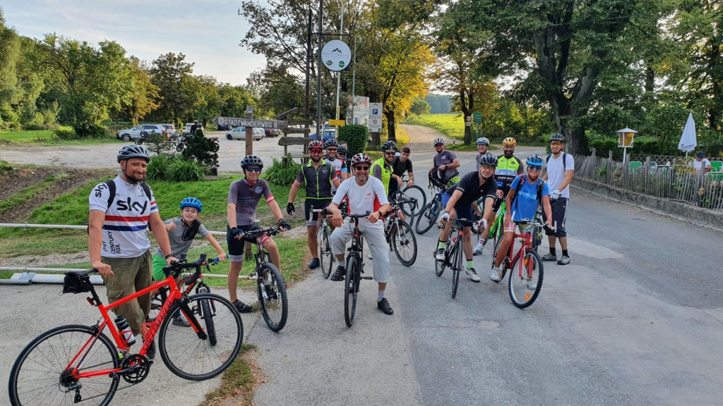 Sve spremno za put: Bike club Austria iz Beča stiže u Srebrenicu