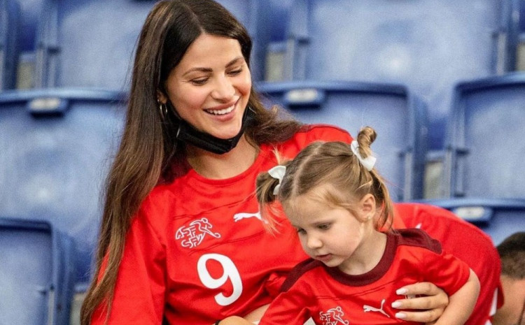 Amina Seferović podržava supruga na EP u fudbalu