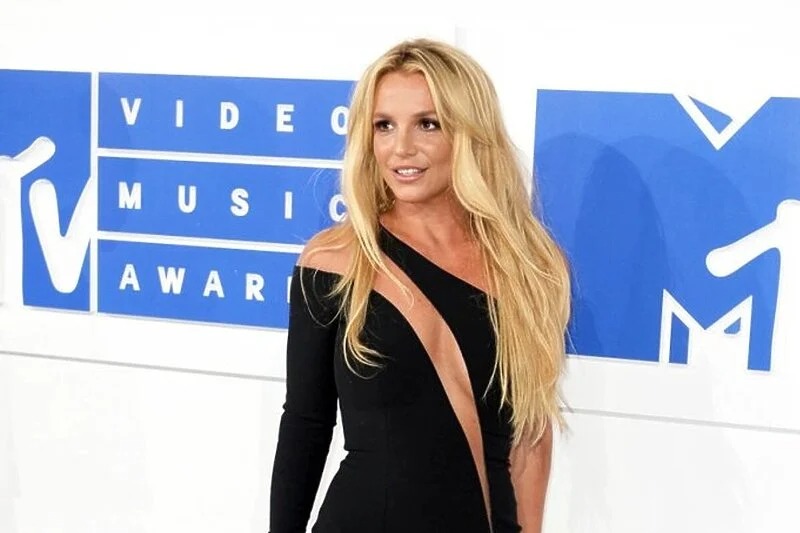 Kompanija koja dijeli skrbništvo nad imovinom Britney Spears zatražila da se povuče