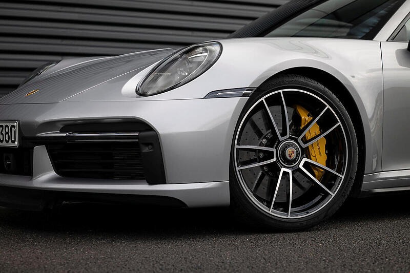 Porsche počeo s testiranjima hibridnog modela 911