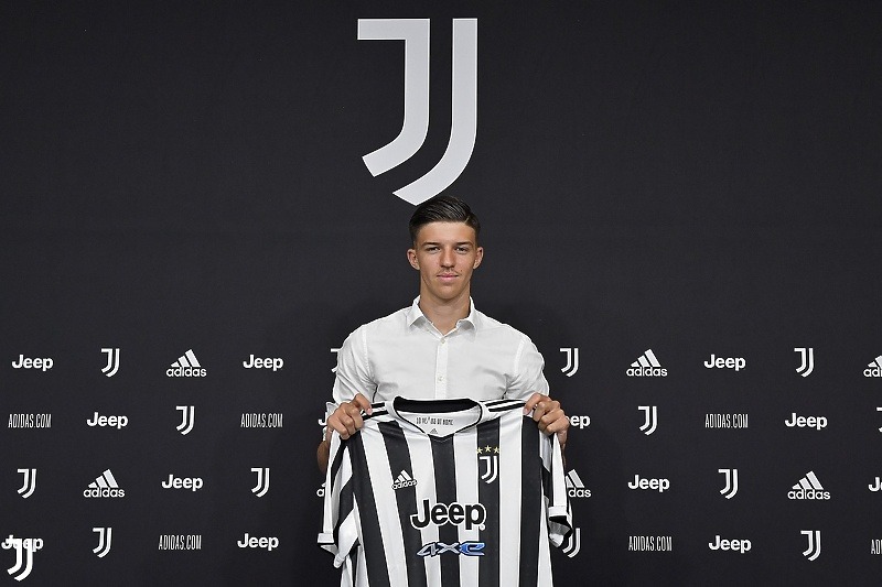 Tarik Muharemović potpisao za Juventus na četiri godine