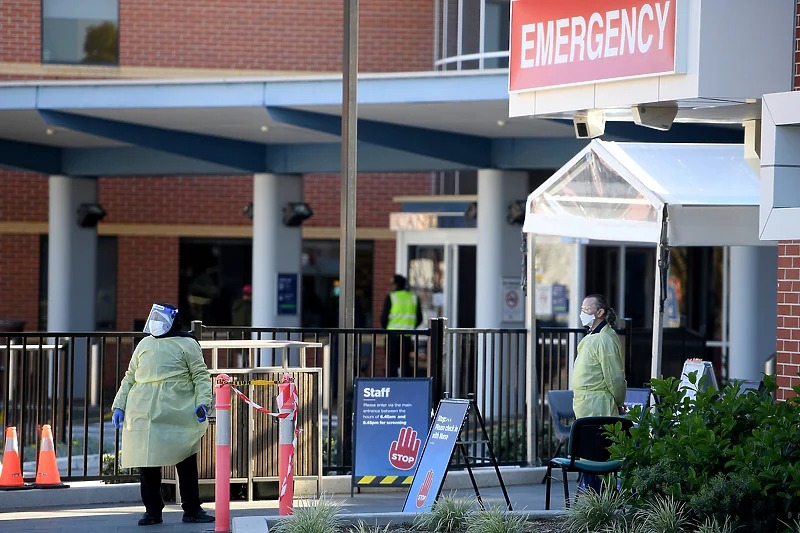 Bolnice u Sydneyu podižu šatore, rekordan broj novozaraženih koronavirusom