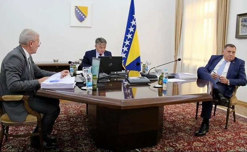 Dodik došao na sjednicu Predsjedništva BiH prvi put nakon najavljene blokade iz RS-a