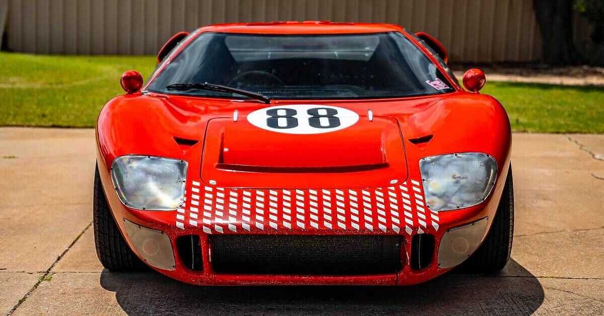 Ford GT40 iz filma “Ford v Ferrari” ide na aukciju