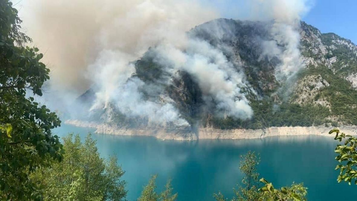 Pogledajte fotografije kako nestaje šuma iznad Jablaničkog jezera