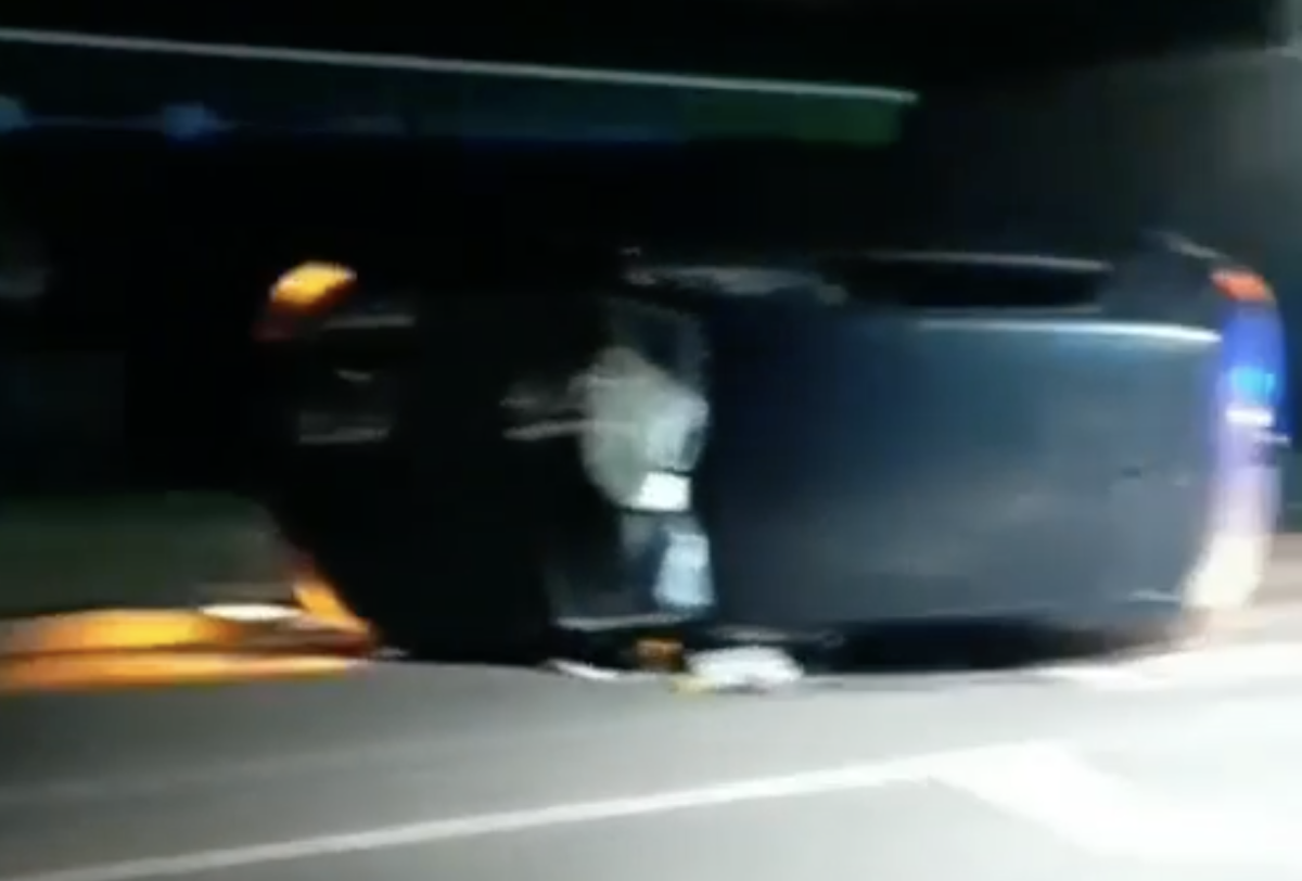 EVO RAZLOGA Automobilom udario u stub ulične rasvjete VIDEO