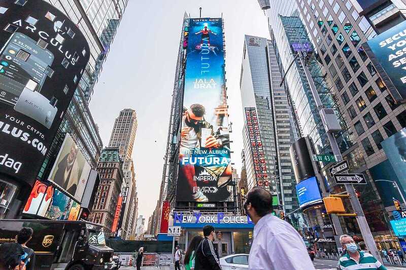 Reklama za album Jale Brata osvanula na Times Squareu