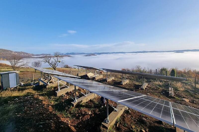 U Goraždu izgrađena solarna elektrana specijalne konstrukcije, prva ove vrste u BiH