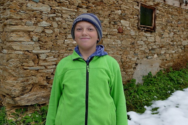 Vrijedni Ibrahim Mahalbašić (13) ima samo jednu želju – traktor kojim će prehranjivati porodicu