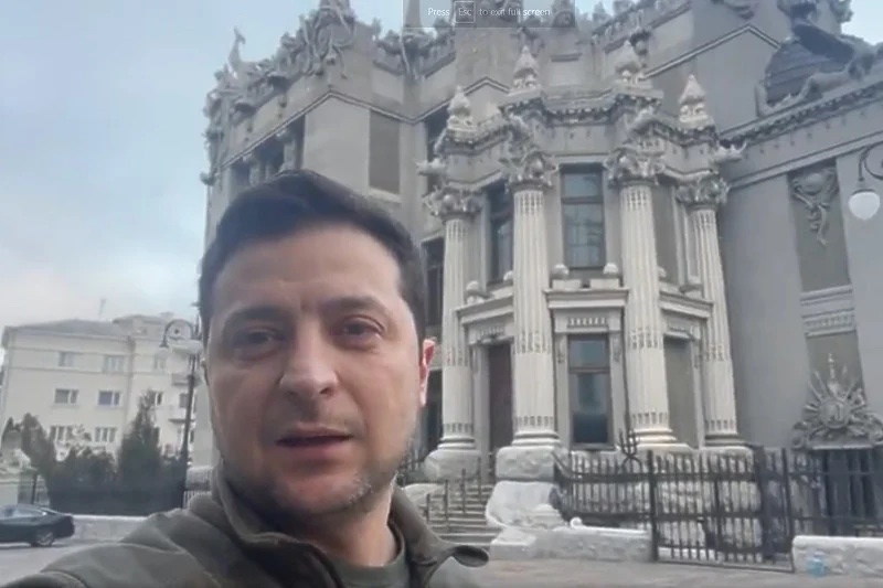 Zelenski objavio video iz Kijeva, demantirao da je pozvao vojsku na predaju