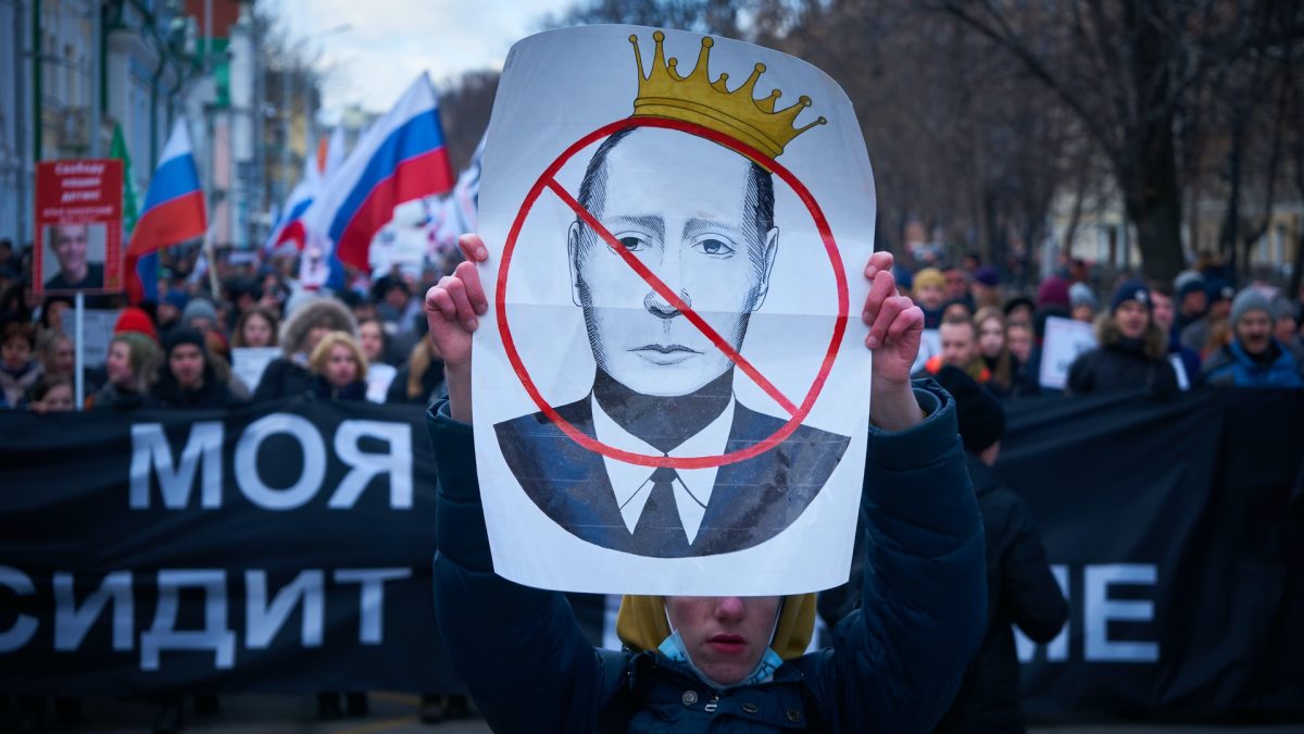 Rusija uvodi rigorozne mjere: 15 godina zatvora za “nezvanično” izvještavanje iz Ukrajine