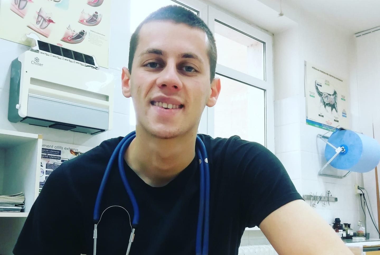 Mladi doktor veterine Kenan Tabaković ljubav prema životinjama pretvorio u životni poziv