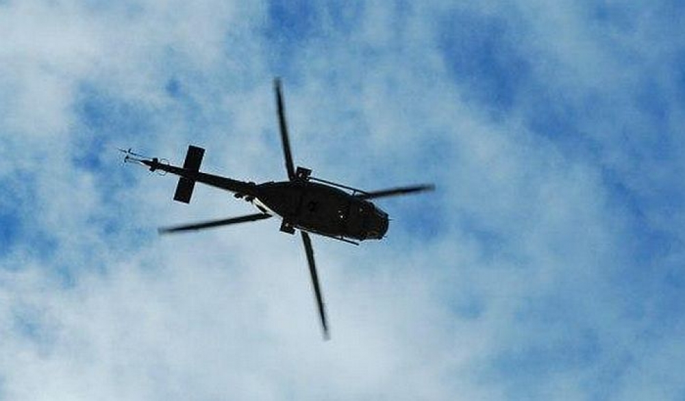 Helikopter  nadlijetao nebo iznad Sanskog Mosta