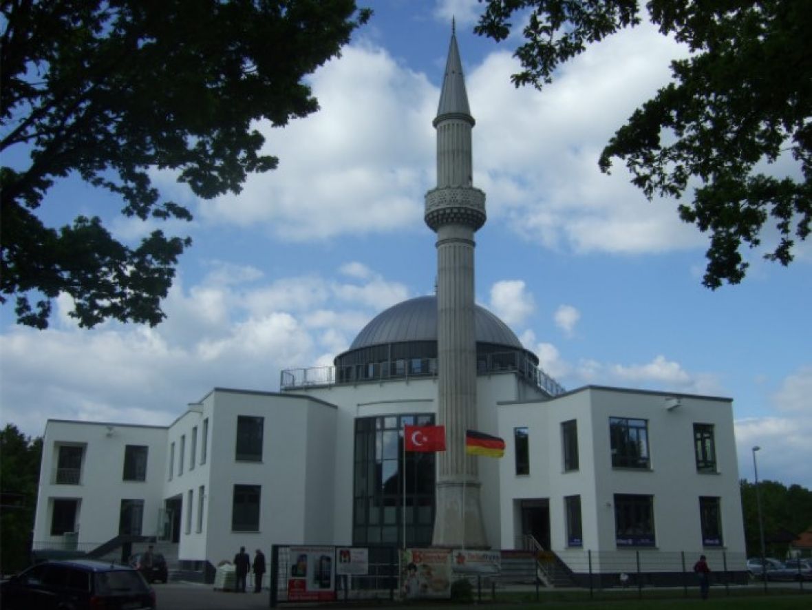 Napad na džamiju u Njemačkoj: ‘Ne prođe skoro dan bez napada na muslimanske svetinje’