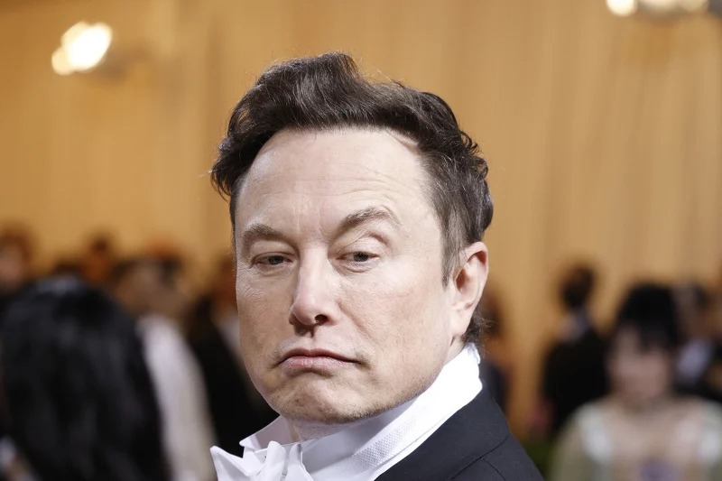Otac Elona Muska nije ponosan na sina milijardera, ne želi ni voziti Teslu