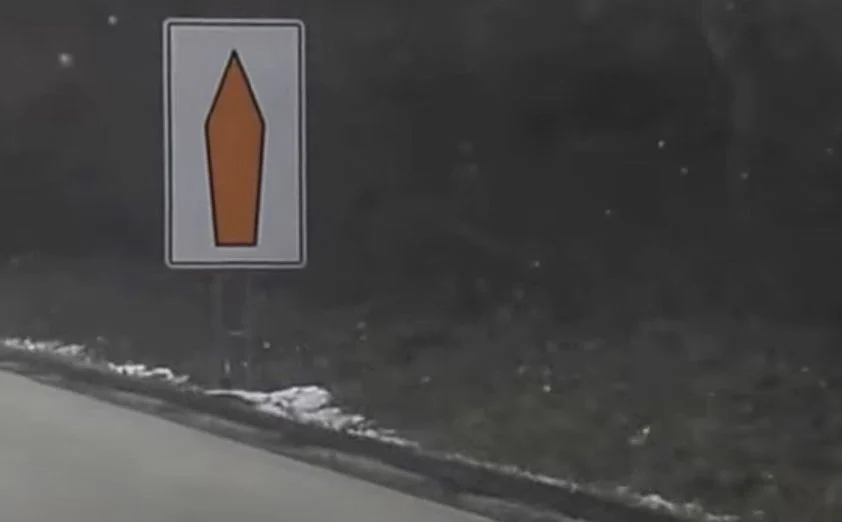 Vozače zbunjuje ovaj znak na njemačkim cestama. Znate li šta znači?