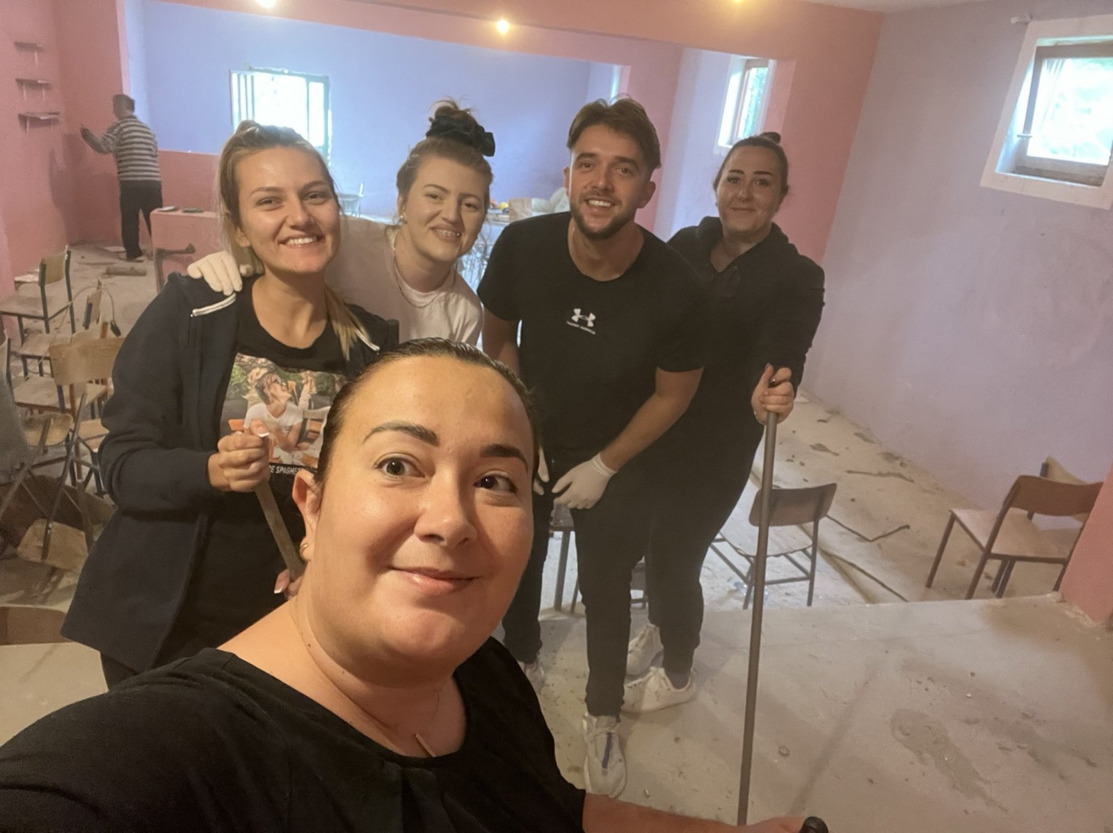 Asocijacija mladih SDA Sanski Most očistila dom na Lukavicama