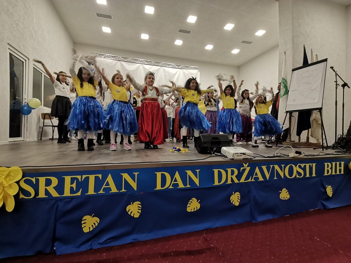 Sretan Dan državnosti naše domovine Bosne i Hercegovine