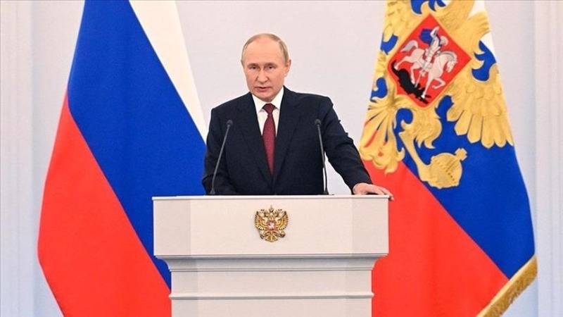 Putin sam na božićnoj misi, napadi na Ukrajinu usprkos 36-satnom ruskom primirju