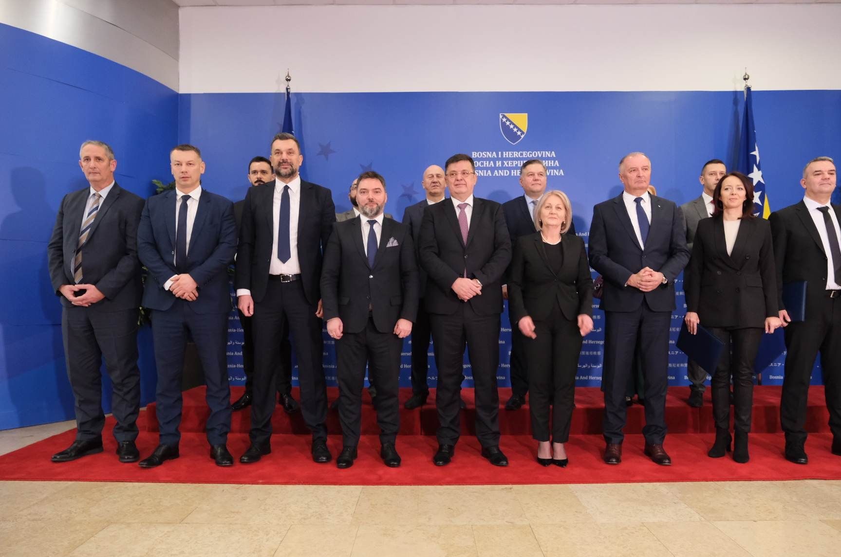 Novi Savjet ministra BiH donosi promjene: Za ministre, njihovu porodicu, kumove, prijatelje…