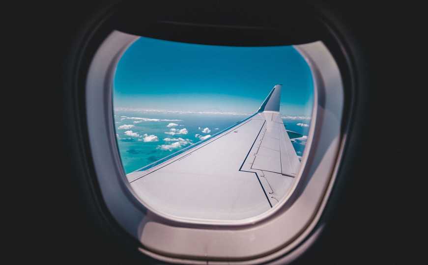 Vjerovali ili ne: Ovo je razlog zašto su prozori na avionu okrugli