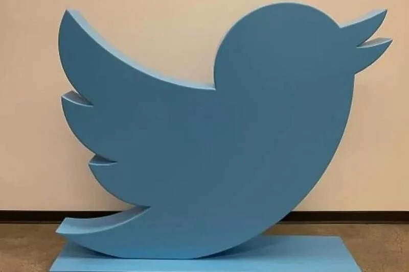 Statua Twitterove plave ptice prodana za 100.000 dolara