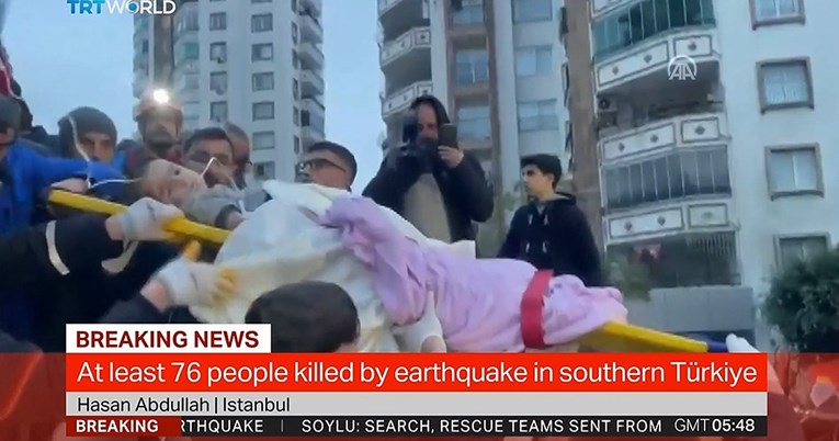 Prve slike iz razrušenog turskog grada, traje spašavanje zatrpanih