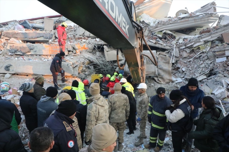 Dvije sestre spašene iz ruševina 101 sat nakon zemljotresa