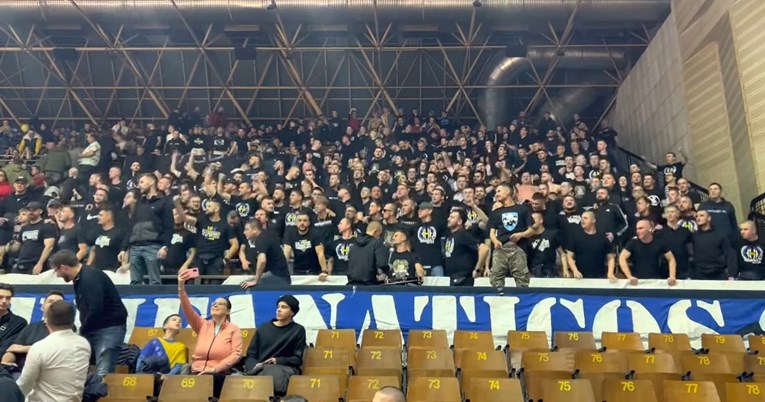 Crnogorci na utakmici protiv BiH pjevali “Bosnom behar probeharao”