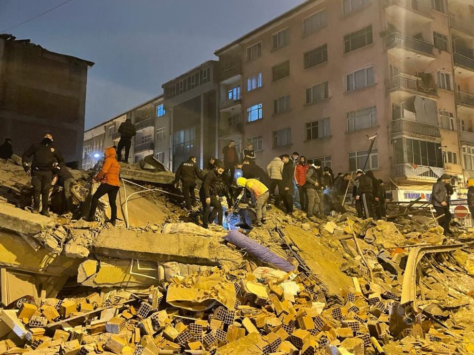 Razoran zemljotres pogodio Tursku i Siriju: Najmanje stotinu poginulih i stotine povrijeđenih
