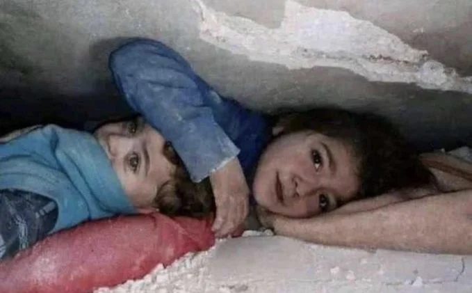 Poznato stanje sestre i brata koji su spašeni ispod ruševina u Siriji