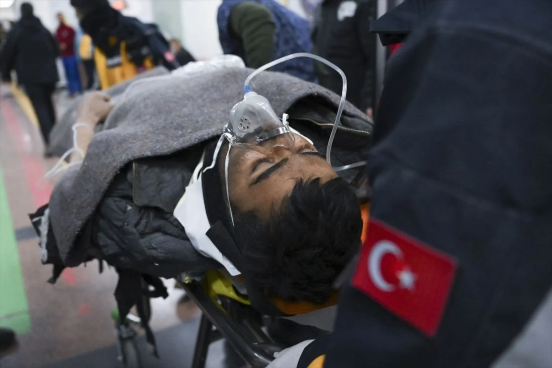 Turska slavi: Dva mladića spašena iz ruševina nakon 261 sat – pogledajte šta je rekao jedan od njih